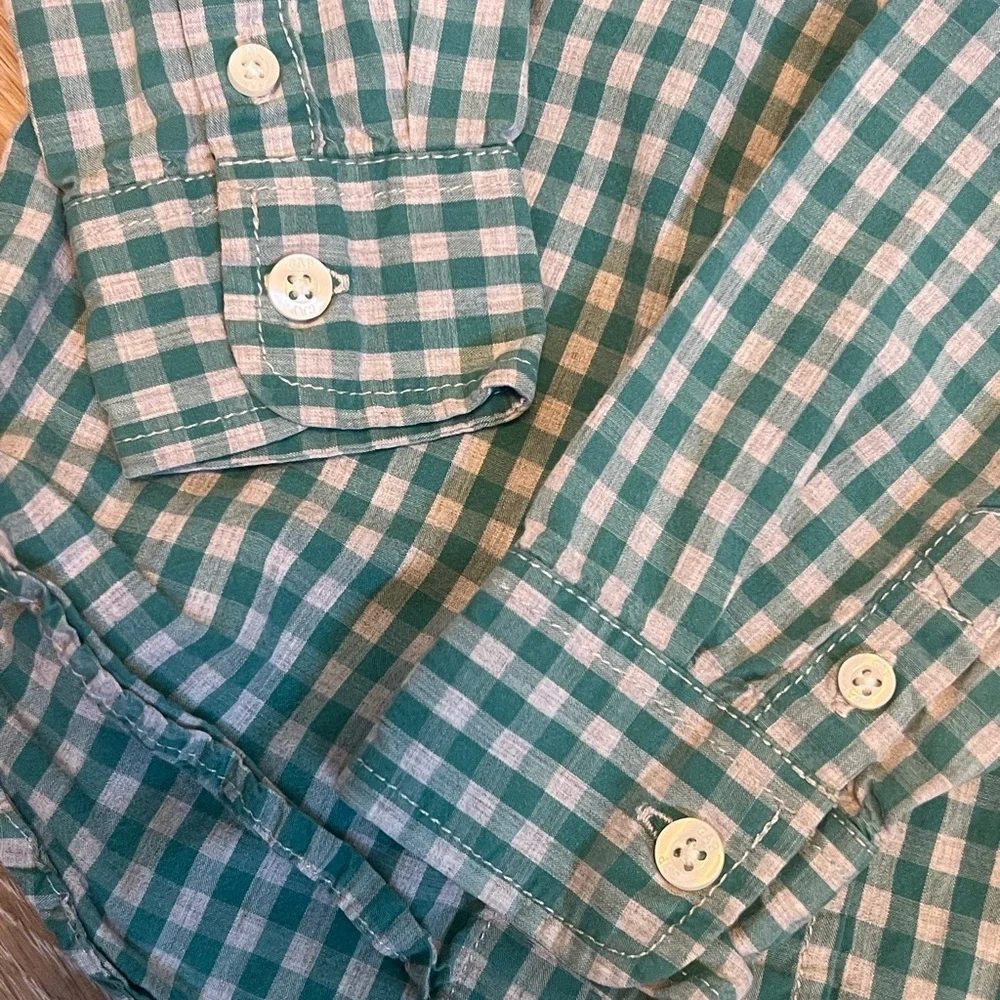Baby Gap green and white gingham long-sleeve button-down shirt size 4T